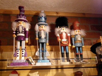 Nut crackers sparkle!