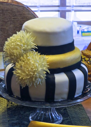 Engagement cake