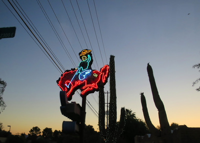 El Corral sign