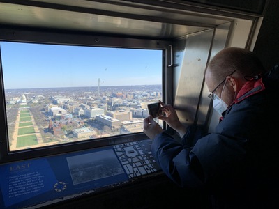 This is Bill taking the picture of the Capitol.