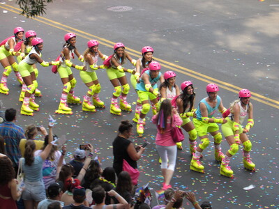 Choreographed roller bladers!